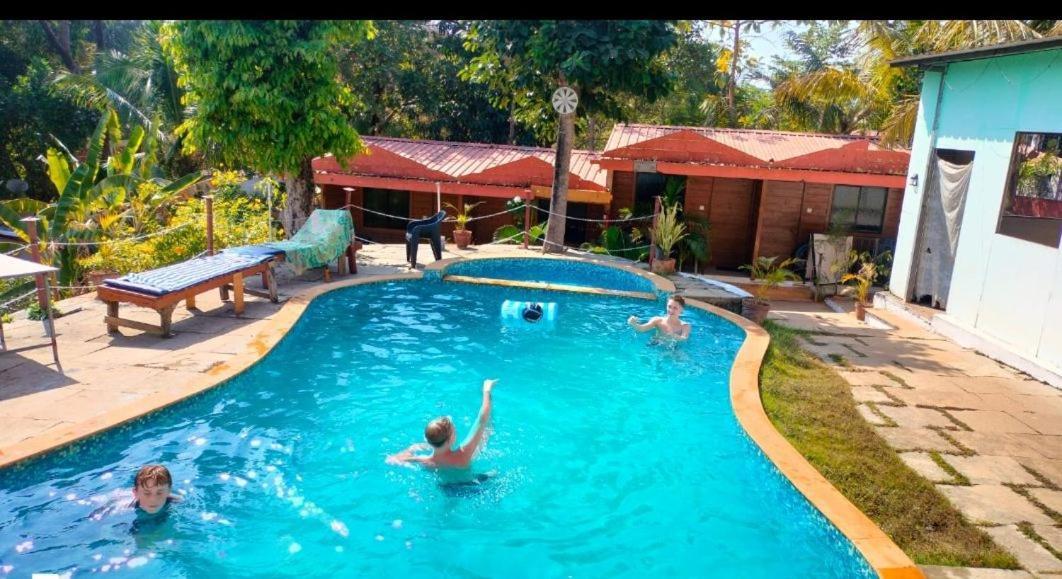 Royalstar Resort Vagator Esterno foto
